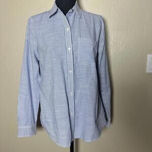 GAP Women's Blue and White Pinstripe Button-Up Shirt, Size Small